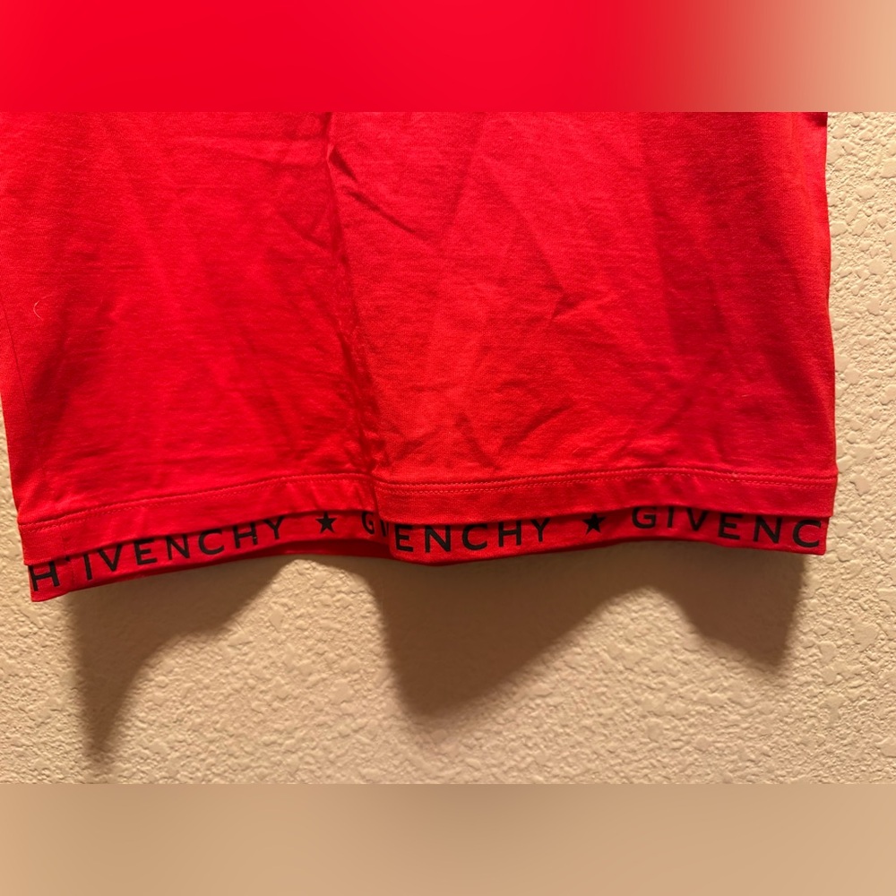 New Authentic Givenchy T Shirt Red Size 12 Kids - Picture 5 of 8